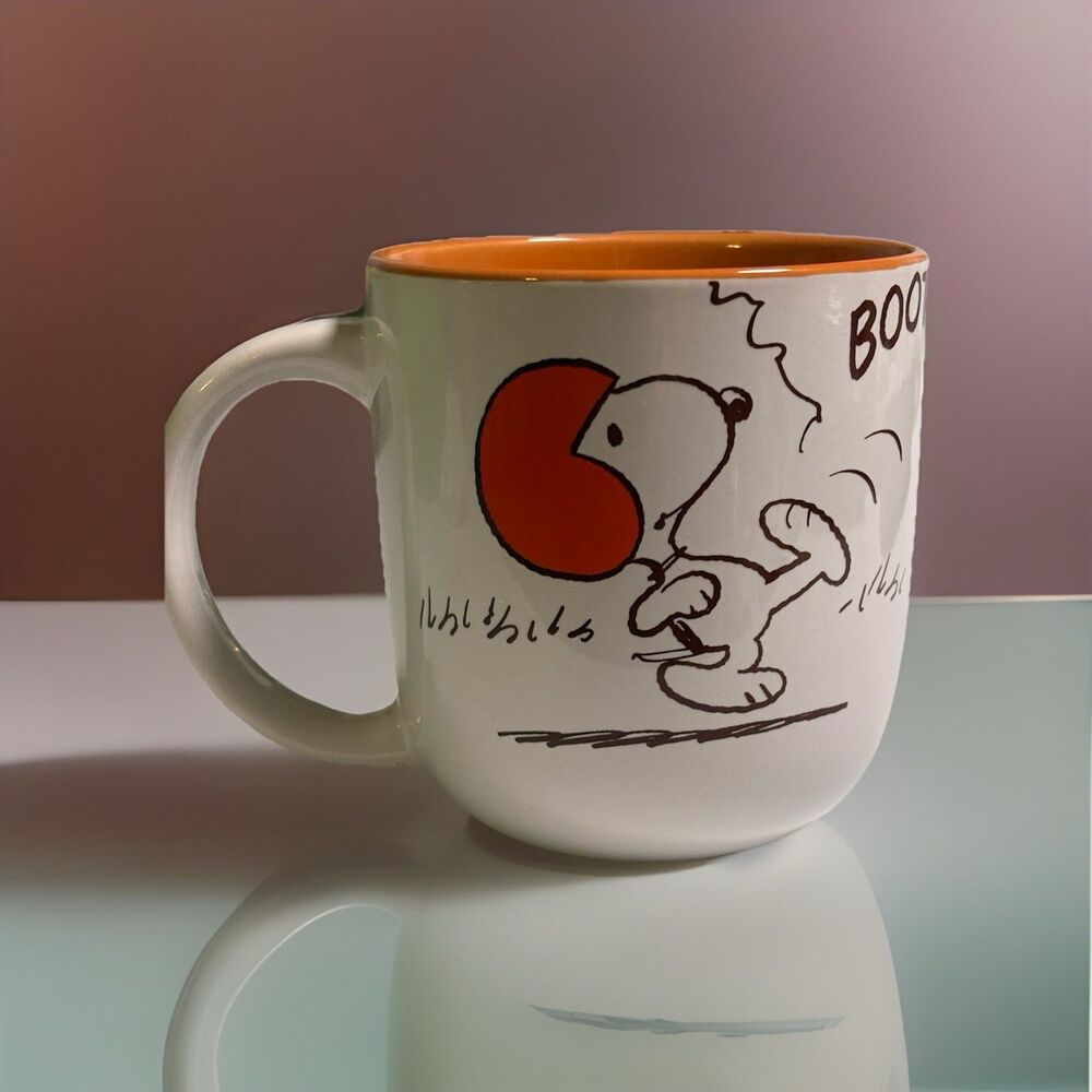 NEW 18 OZ FOOTBALL PARTY SNOOPY COFFEE COCOA MUG